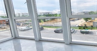Панорамное остекление балкона Боровичи цена от 11 тыс. руб. м/п.