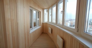 Отделка, остекление, утепление балконов в Боровичах от 208 руб. м/2.